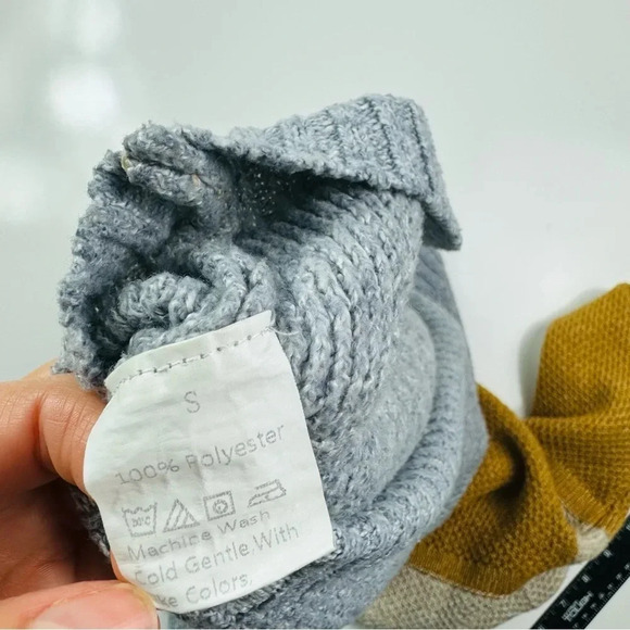 SHEIN ColorBlock Knit Sweater Size Small - Picture 10 of 10